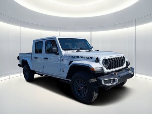 New 2026 Jeep Gladiator Sport AWD/4WD image 2