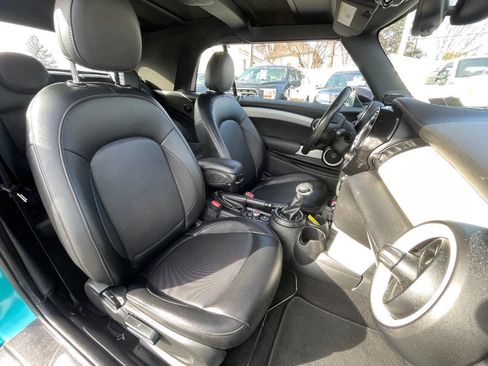 Used 2016 MINI Cooper Convertible image 31