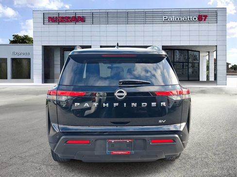 Certified 2024 Nissan Pathfinder SV FWD image 5