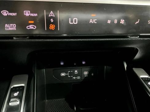 Used 2024 Kia Sorento S AWD/4WD image 18