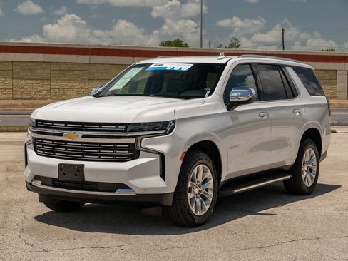 Used 2024 Chevrolet Tahoe Premier RWD image 4