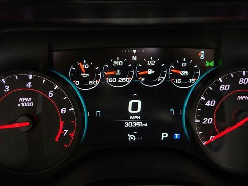 Used 2018 Chevrolet Camaro ZL1 RWD image 32
