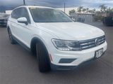 Used 2021 Volkswagen Tiguan SE w/ Panoramic Sunroof Package image 3