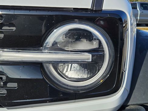 Used 2022 Ford Bronco Wildtrak image 10