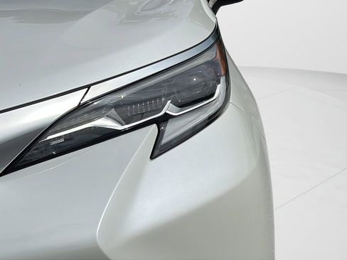 Used 2021 Toyota Sienna Platinum AWD/4WD image 24