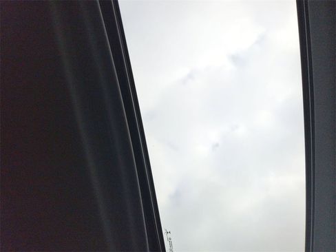 Used 2022 Chevrolet Silverado 1500 High Country w/ Technology Package image 13