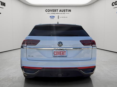 Used 2022 Volkswagen Atlas Cross Sport SE image 3