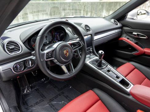 Certified 2025 Porsche 718 Boxster S image 4