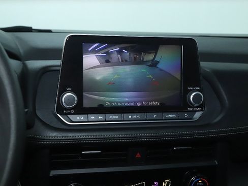 Certified 2024 Nissan Rogue SV image 29