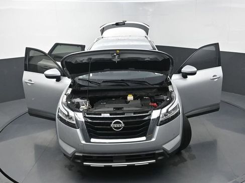 Used 2024 Nissan Pathfinder SL image 41