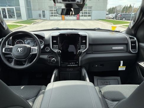 New 2026 RAM 1500 4x4 Crew Cab image 10