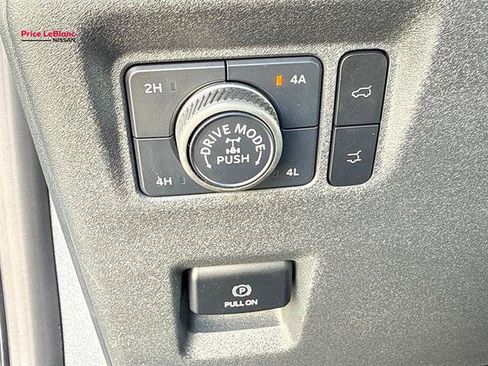 Used 2025 Ford Expedition Tremor AWD/4WD image 20