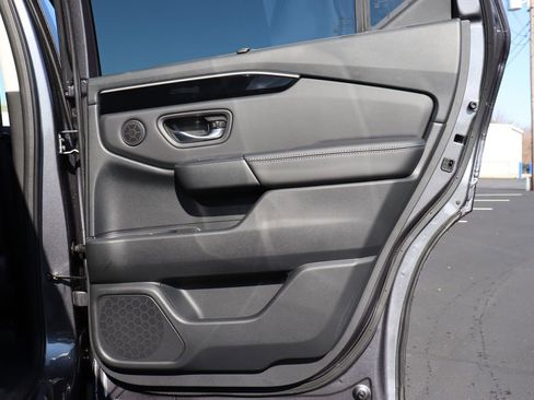 Certified 2025 Honda Pilot EX-L image 16
