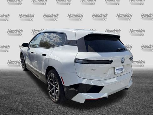 Used 2025 BMW iX xDrive50 w/ Sport Package image 9