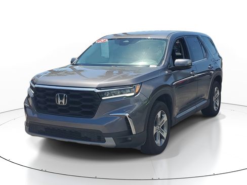 Used 2025 Honda Pilot EX-L image 3