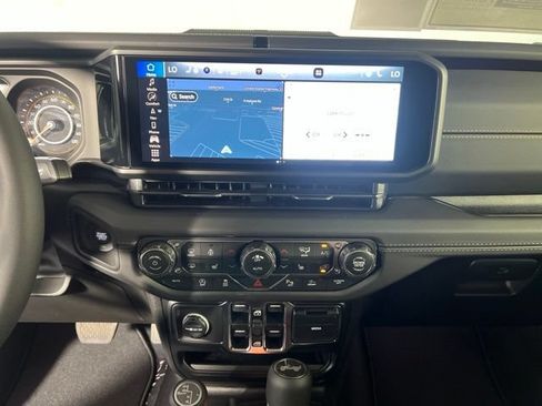New 2026 Jeep Wrangler Unlimited Sahara AWD/4WD image 19