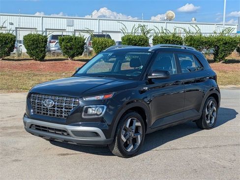 Used 2023 Hyundai Venue SEL image 7