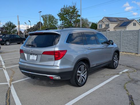 Used 2018 Honda Pilot Touring image 3