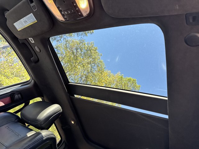 Used 2018 Jeep Grand Cherokee Trackhawk AWD/4WD image 34