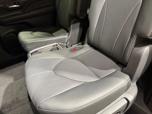 Certified 2026 Toyota Grand Highlander AWD image 21