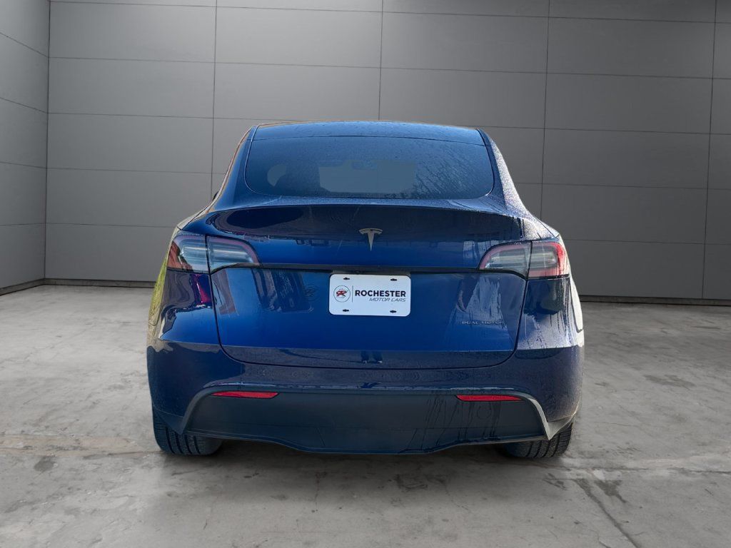 Used 2023 Tesla Model Y Long Range AWD/4WD image 4
