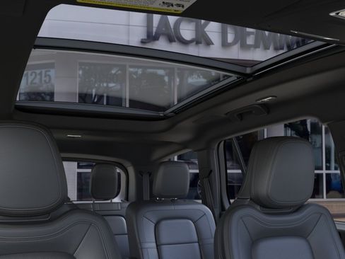 Used 2026 Lincoln Aviator Reserve AWD/4WD image 22
