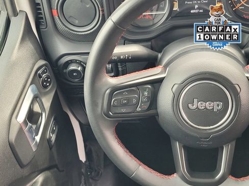 Used 2024 Jeep Wrangler Unlimited Rubicon AWD/4WD image 12