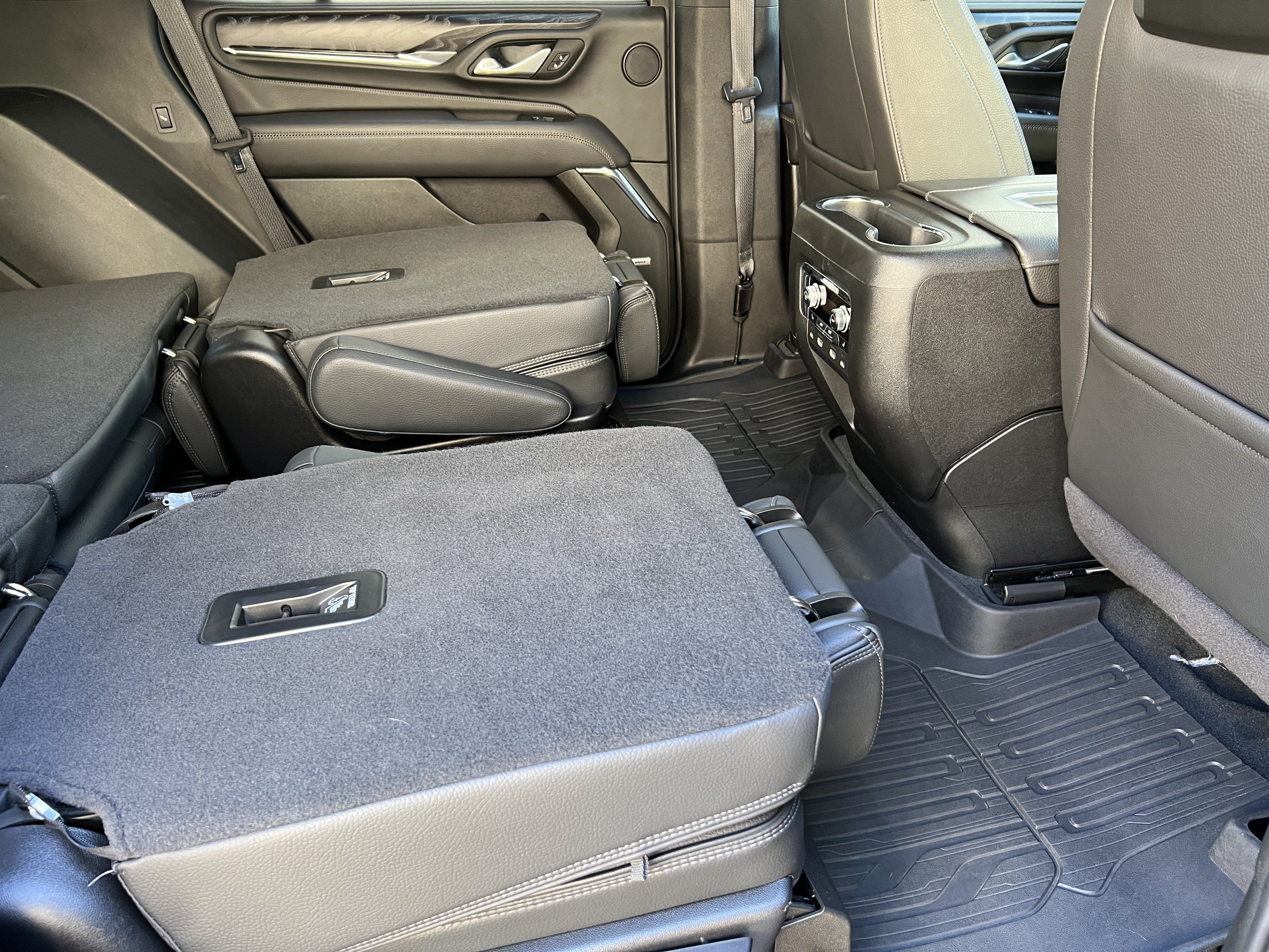 Used 2024 GMC Yukon Denali w/ Denali Reserve Package AWD/4WD image 27