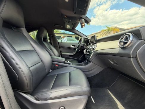 Used 2014 Mercedes-Benz CLA 250 image 12