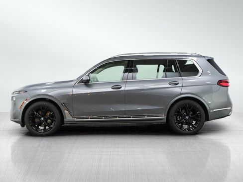 Used 2026 BMW X7 xDrive40i AWD/4WD image 2