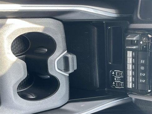 Used 2024 RAM 2500 Laramie w/ Sport Appearance Package image 16