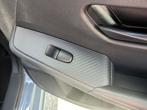 Used 2025 Nissan Sentra SV image 35