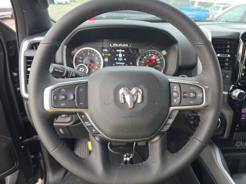 Used 2025 RAM 1500 Big Horn AWD/4WD image 5