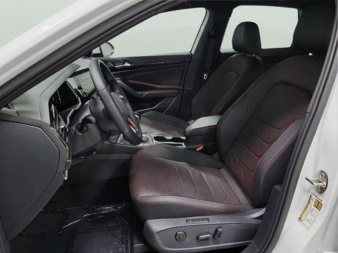 Used 2023 Volkswagen Jetta GLI Autobahn image 10