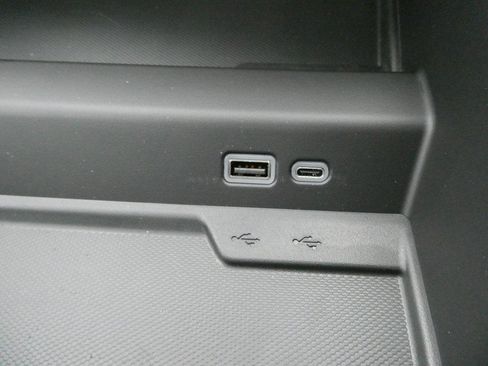 New 2026 Chevrolet Suburban High Country image 29