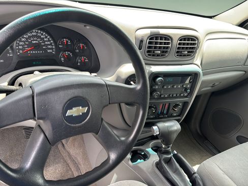Used 2008 Chevrolet TrailBlazer 4WD image 17