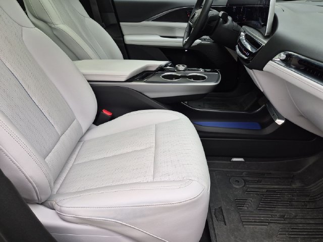 Certified 2024 Cadillac Lyriq Sport w/ LPO, Floor Liner Package AWD/4WD image 26