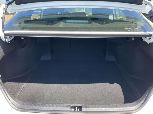 Used 2025 Toyota Camry SE w/ Convenience Package FWD image 12