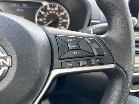 Used 2024 Nissan Altima 2.5 SV image 31