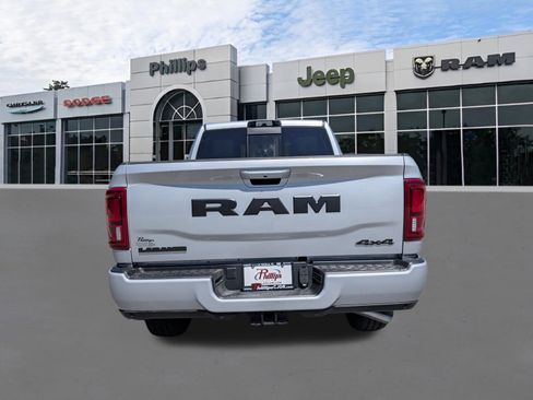 New 2026 RAM 2500 Laramie AWD/4WD image 4