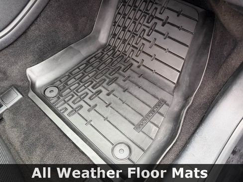 Used 2020 Lincoln Continental Standard w/ Premium Package image 31