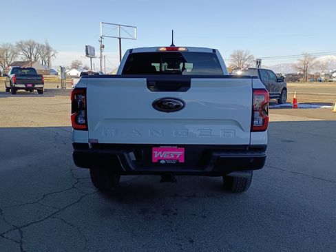 New 2025 Ford Ranger Lariat w/ Black Appearance Package AWD/4WD image 9