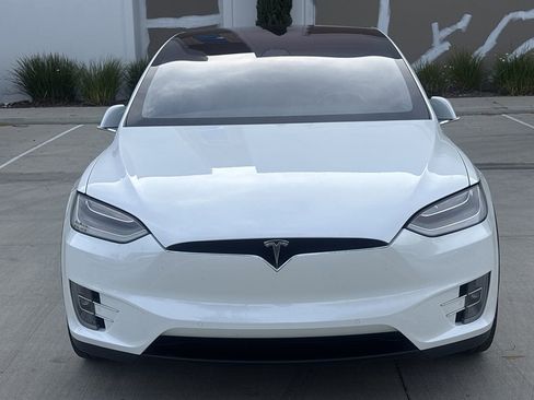Used 2020 Tesla Model X Long Range image 8
