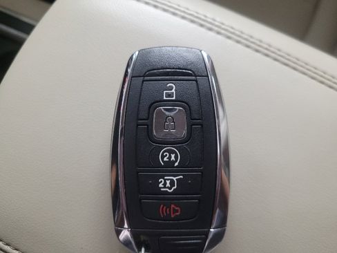 Used 2019 Lincoln MKC Premiere FWD image 32