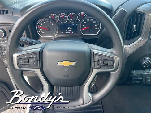Used 2022 Chevrolet Silverado 1500 Custom w/ Safety Confidence Package image 9