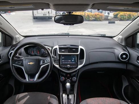Used 2017 Chevrolet Sonic LT w/ Convenience Package FWD image 17