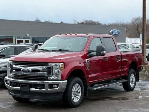 Used 2019 Ford F250 XLT w/ FX4 Off-Road Package image 25