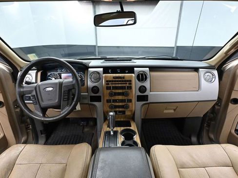 Used 2011 Ford F150 Lariat w/ Lariat Chrome Pkg image 24