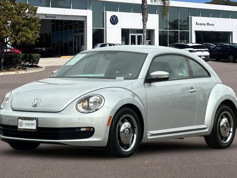 Used 2013 Volkswagen Beetle 2.5 FWD image 8