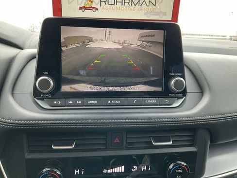 Certified 2024 Nissan Rogue SV image 16